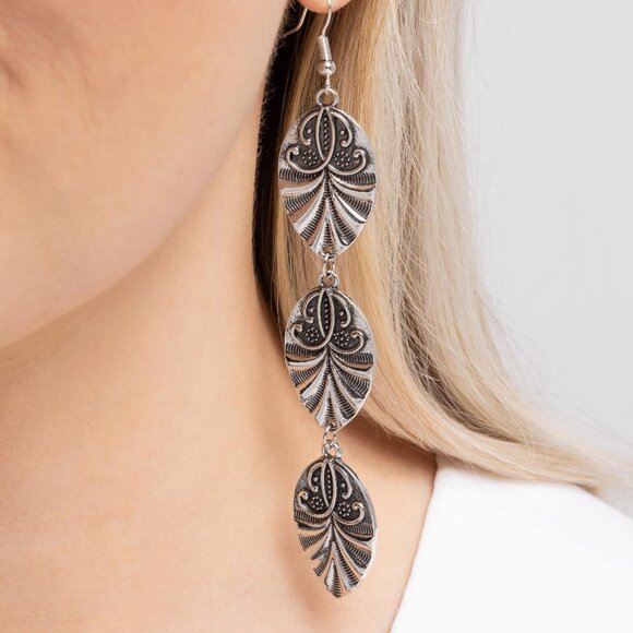Rustic Range - Silver Earrings - Picture 1 of 2